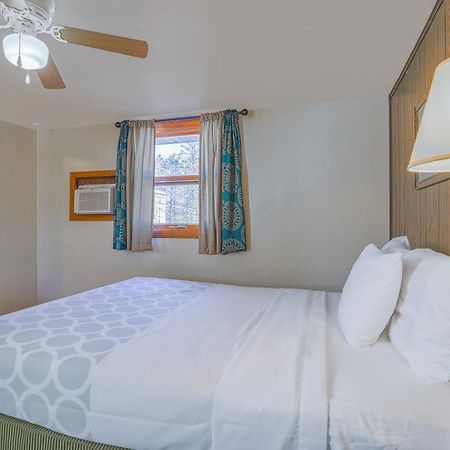 Love Hotels Silver Street By Oyo At Hurley Wi Exterior foto