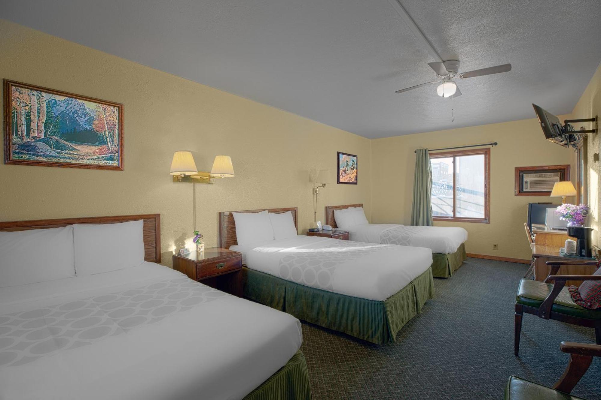 Love Hotels Silver Street By Oyo At Hurley Wi Exterior foto